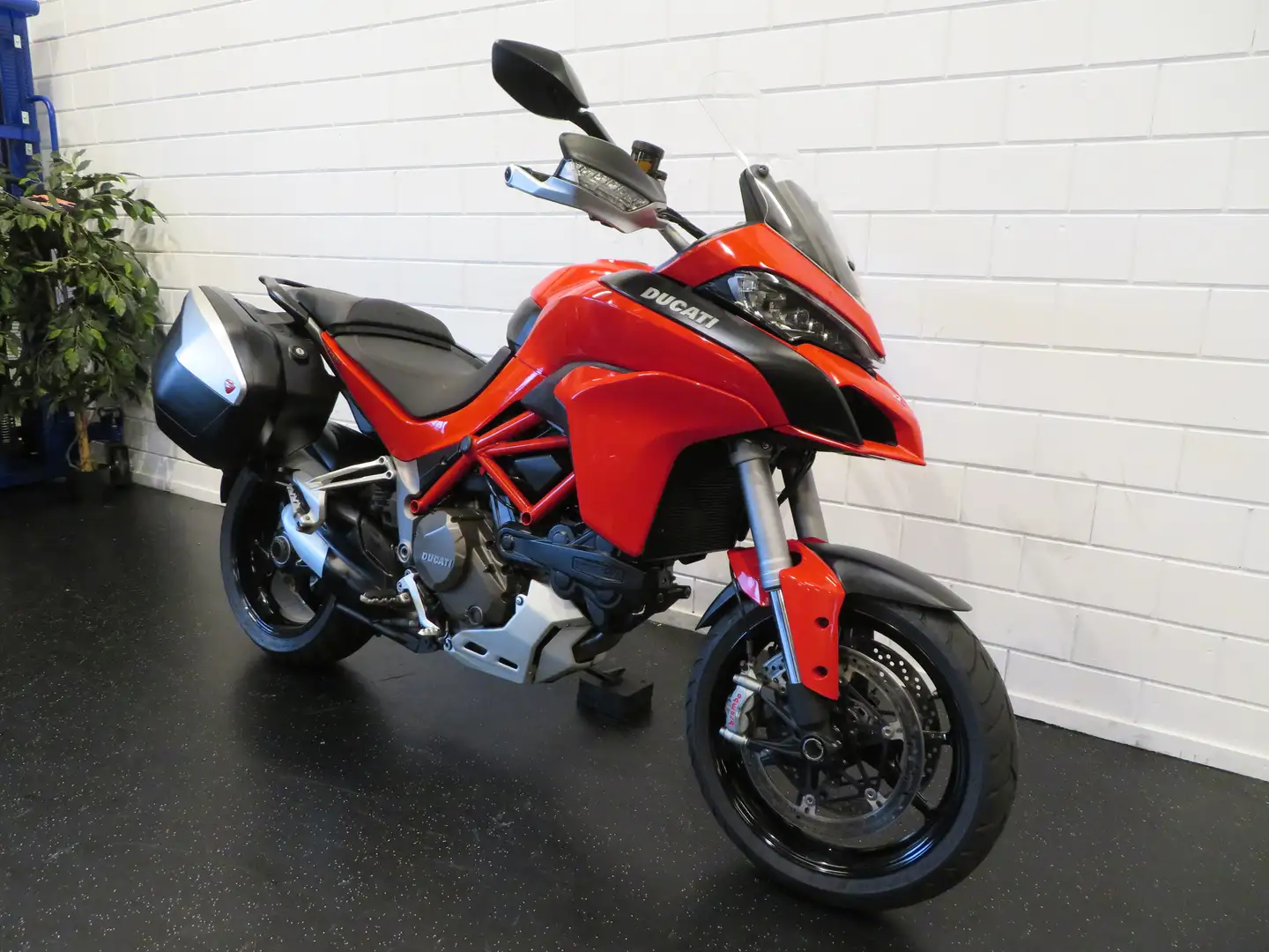 Ducati Multistrada 1200 S TOURING Rood - 2