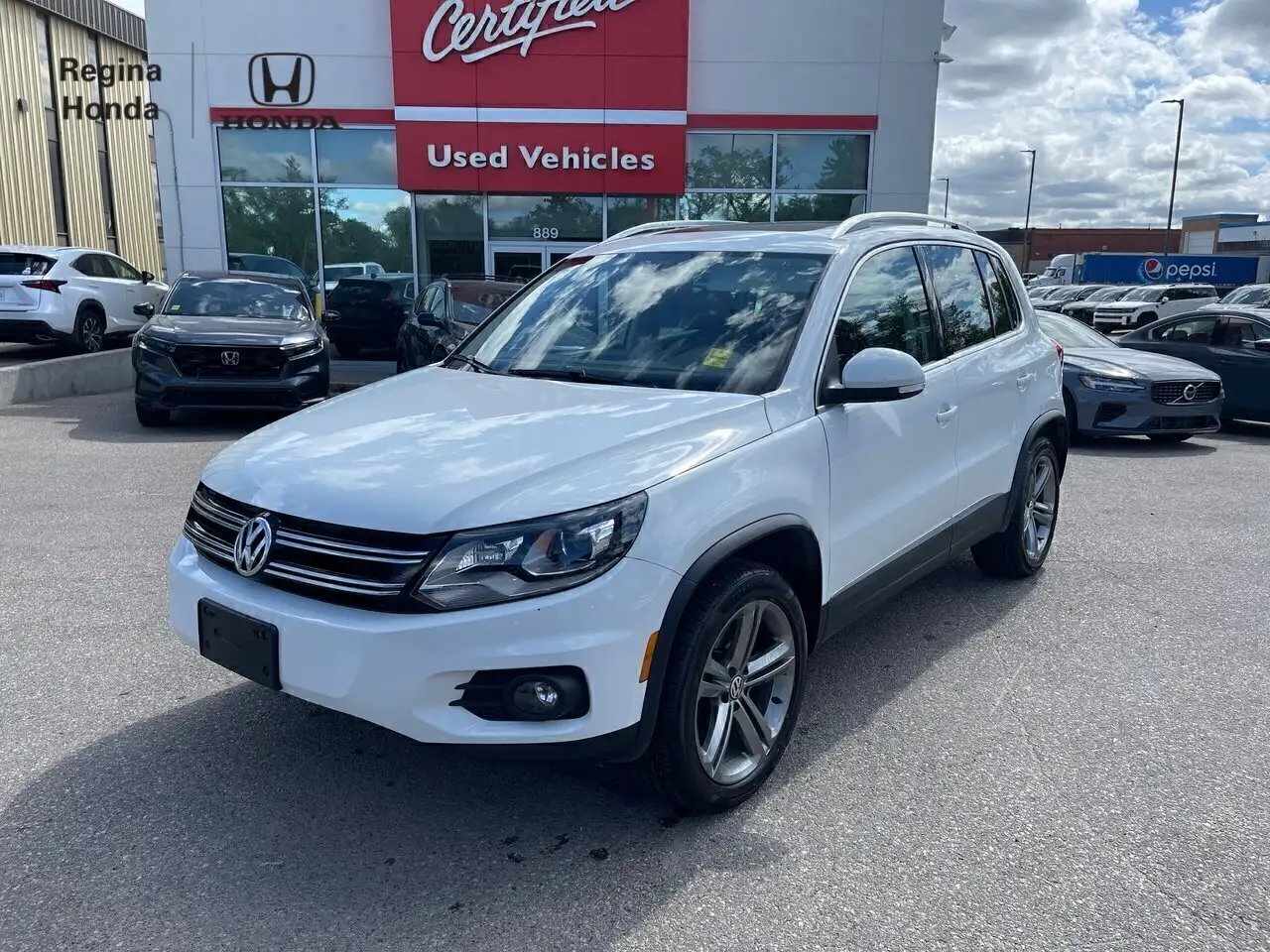 Volkswagen Tiguan снимка Volkswagen Tiguan