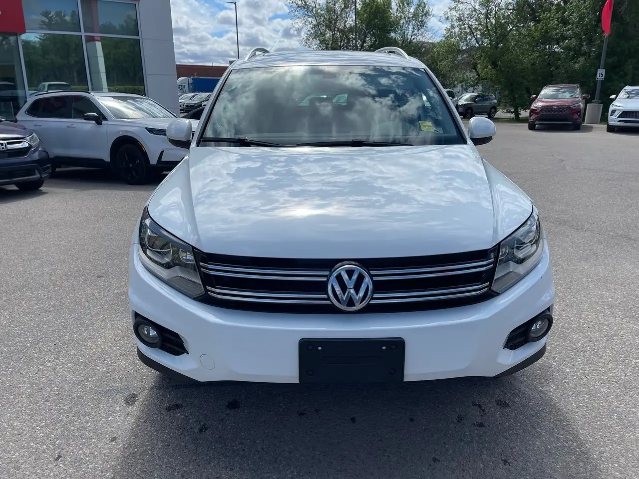 Volkswagen Tiguan снимка Volkswagen Tiguan