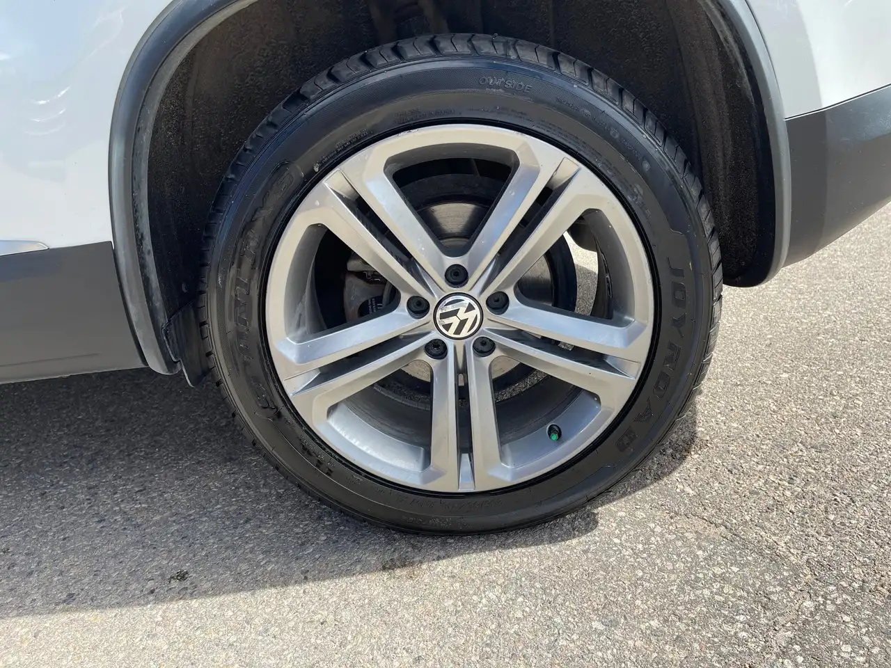 Volkswagen Tiguan снимка Volkswagen Tiguan
