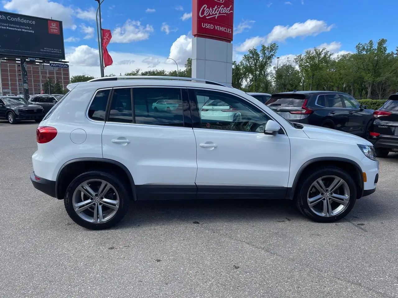 Volkswagen Tiguan снимка Volkswagen Tiguan