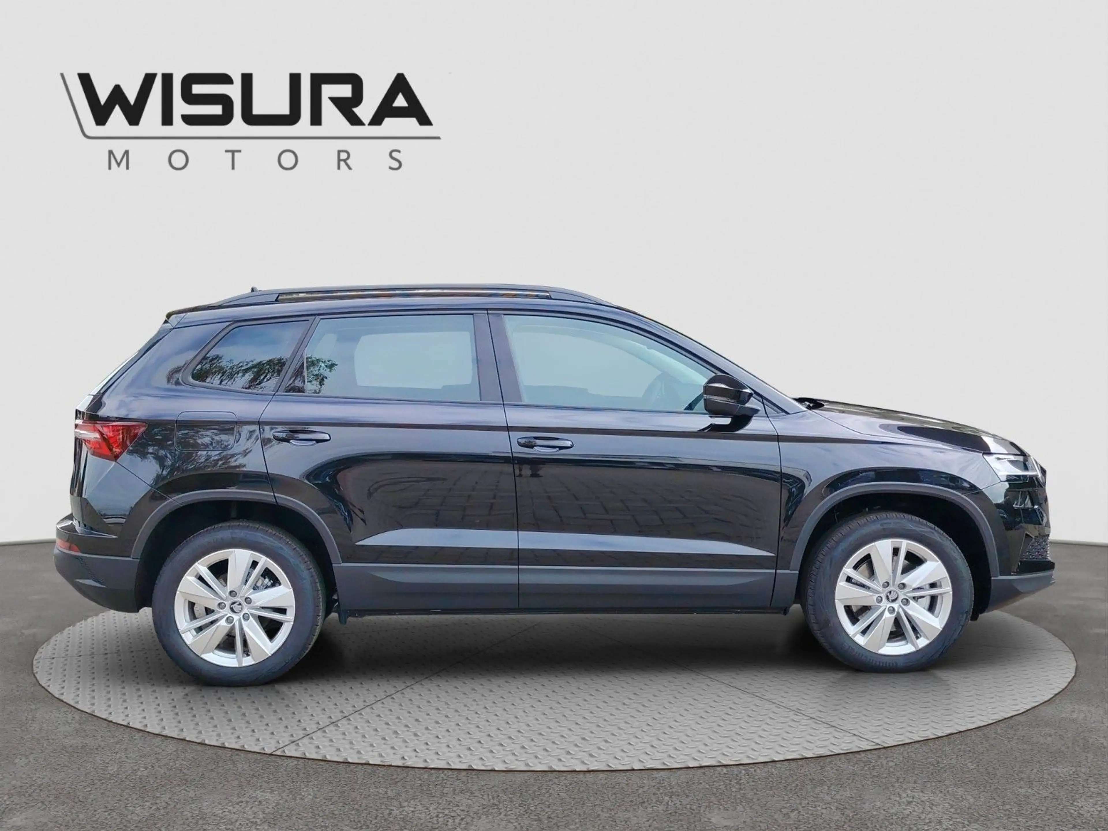 Skoda Karoq Selection 1,5 TSI DSG AHK ACC LED — photo 7