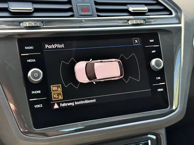 Volkswagen Tiguan view 17