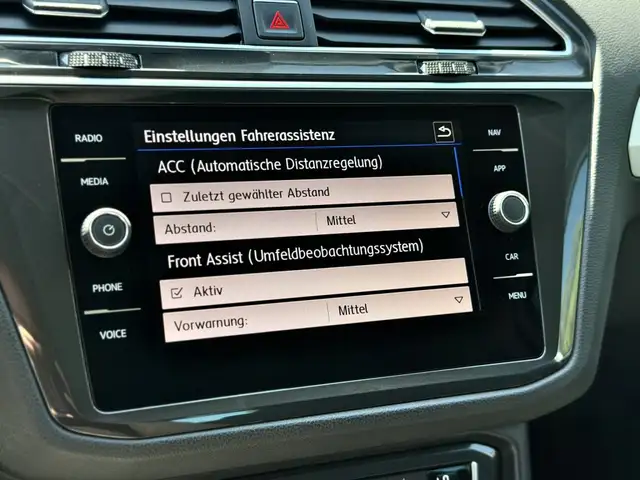 Volkswagen Tiguan view 20
