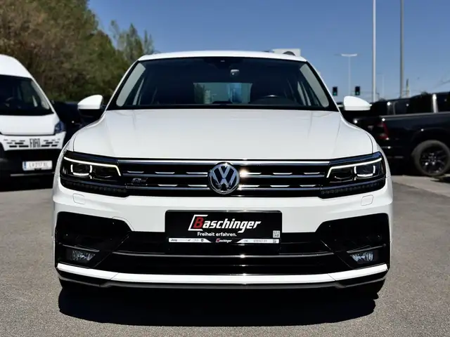 Volkswagen Tiguan view 2