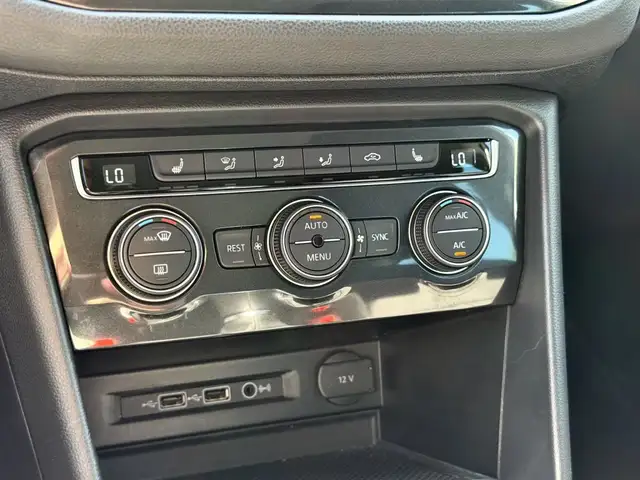 Volkswagen Tiguan view 23