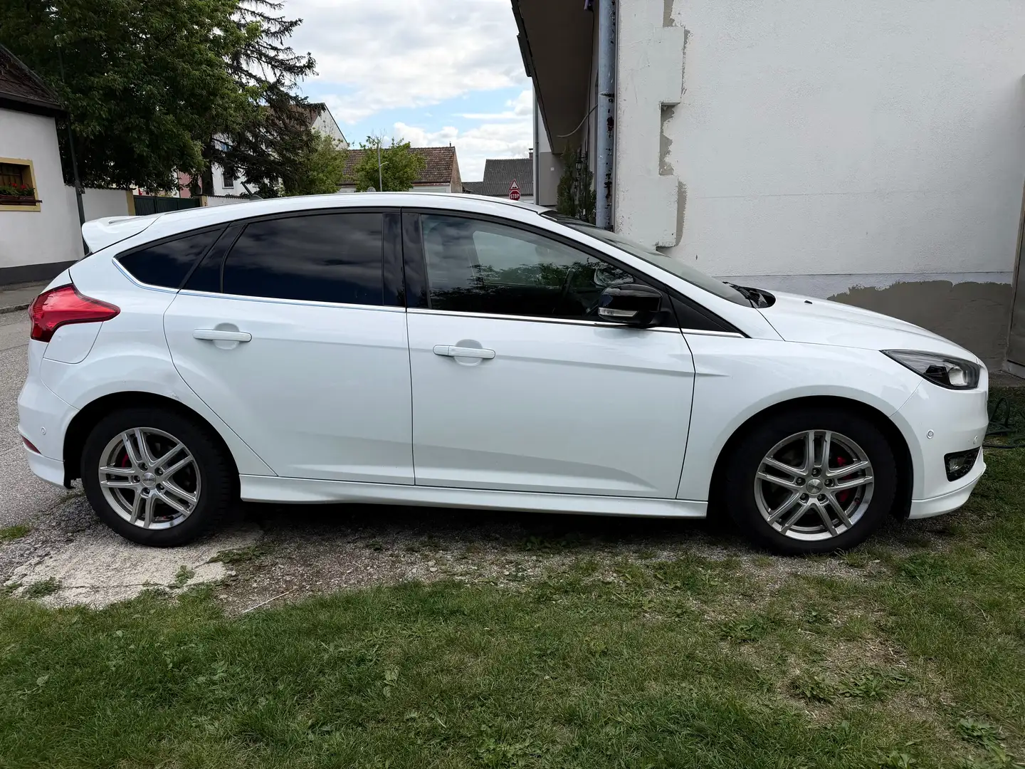 Ford Focus Focus 1,0 EcoBoost Titanium Titanium Weiß - 1