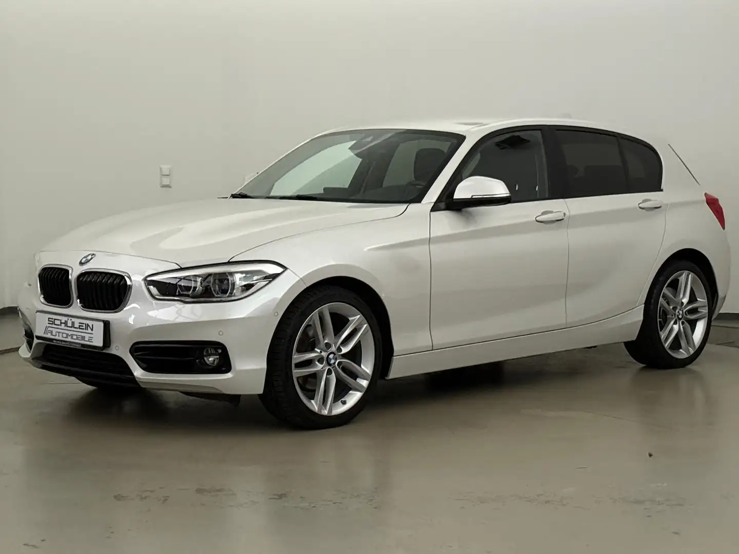 BMW 120 i Sport Line*Automatik*LED*Navi*SHZ*PDC*2.Hd* Weiß - 2