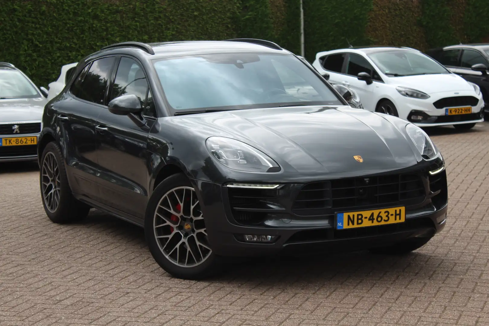 Porsche Macan 3.0 GTS / Trekhaak / 360Camera / Luxe Leder / 21'' Grijs - 1