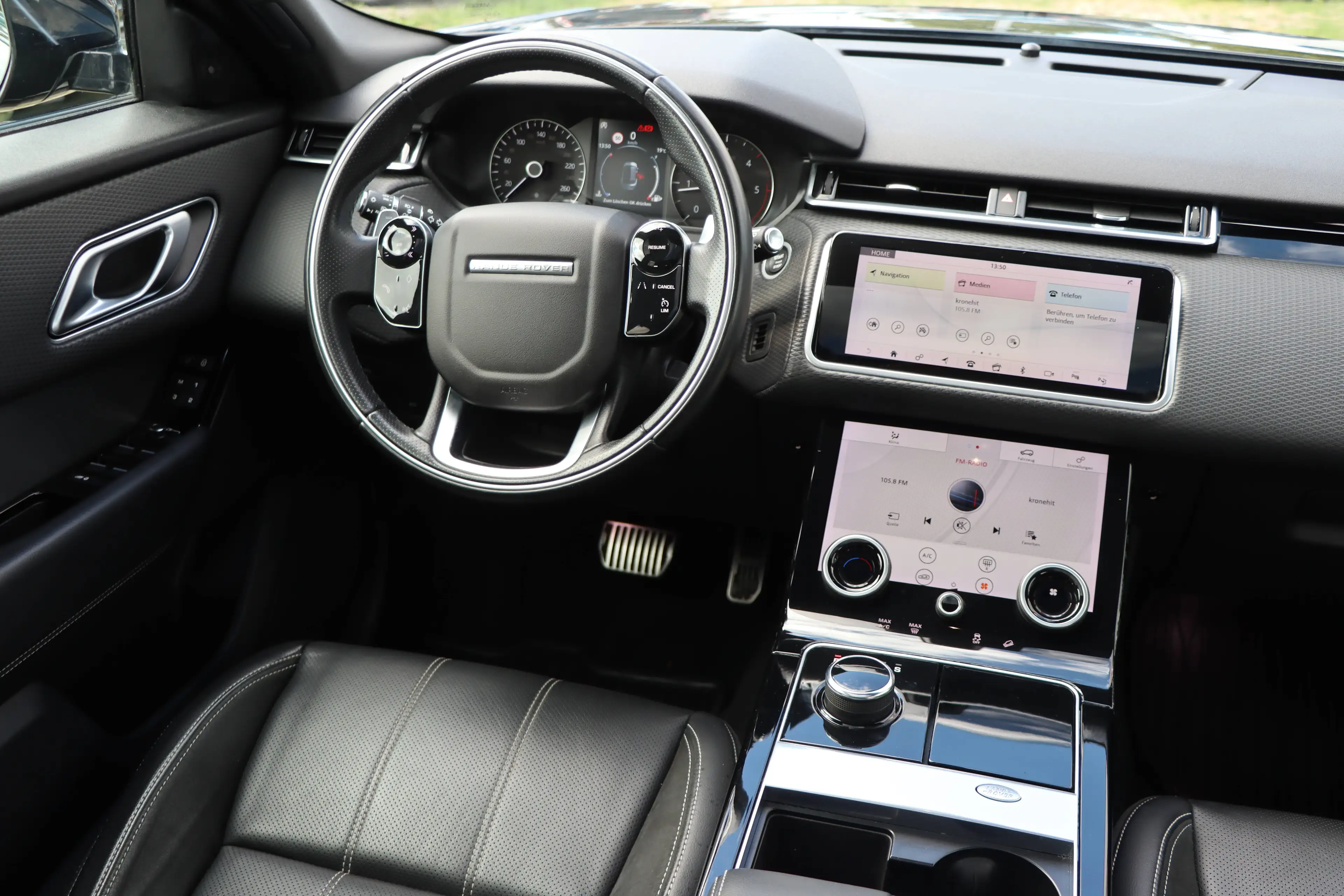 Land Rover Range Rover Velar R-Dynamic S | PANORAMA | LED | LEDER | — photo 14