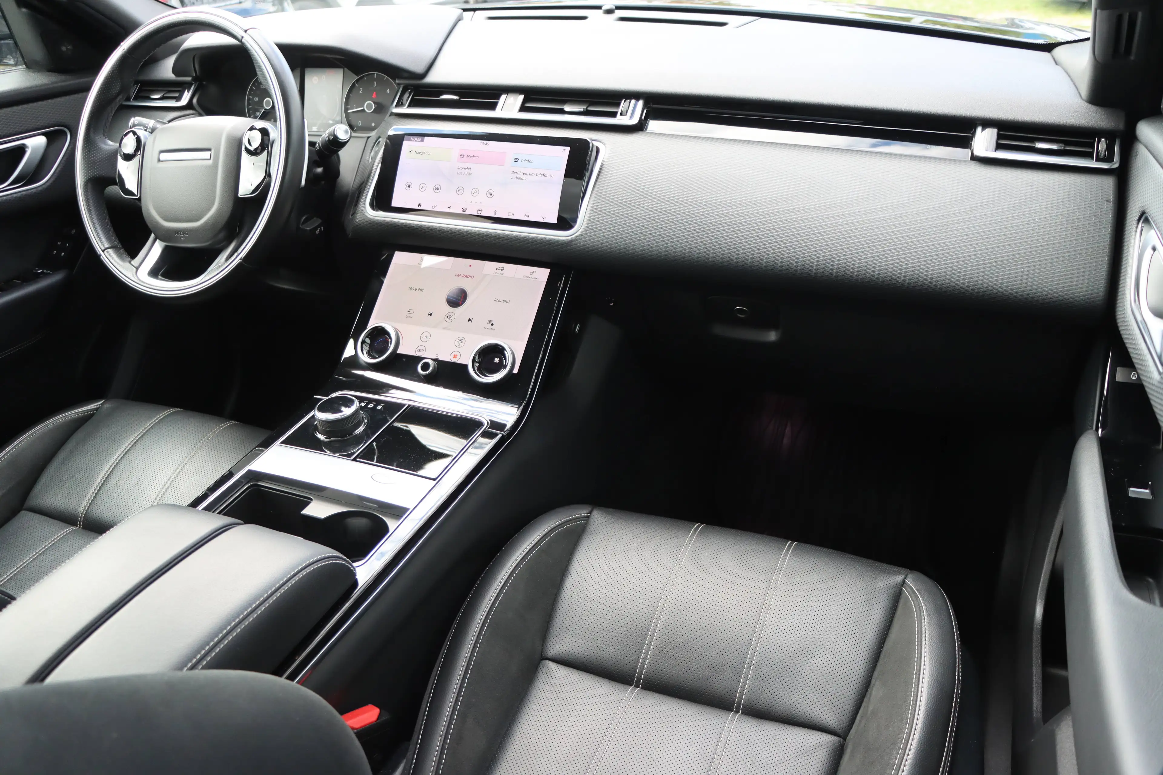 Land Rover Range Rover Velar R-Dynamic S | PANORAMA | LED | LEDER | — photo 10