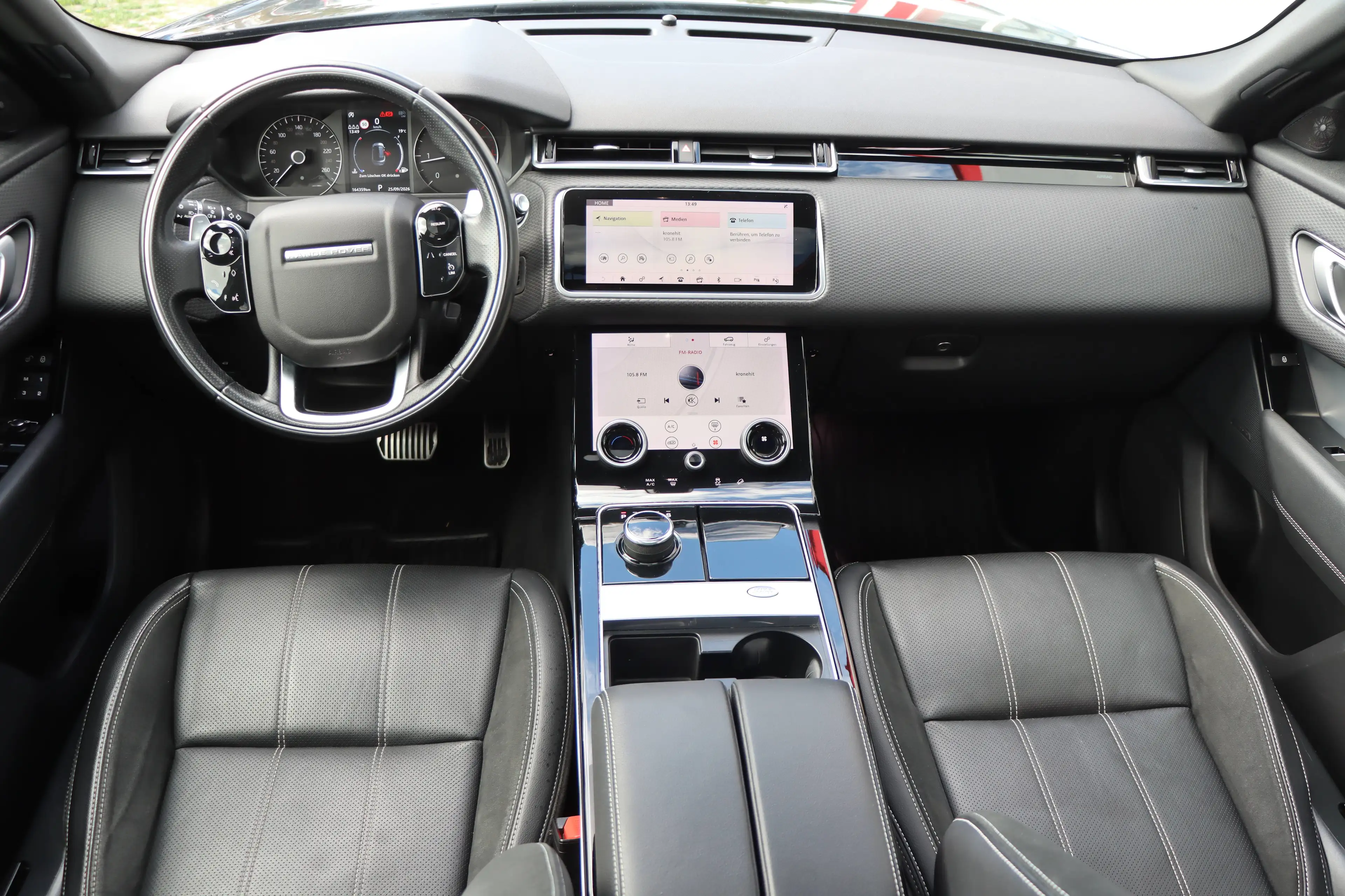 Land Rover Range Rover Velar R-Dynamic S | PANORAMA | LED | LEDER | — photo 9