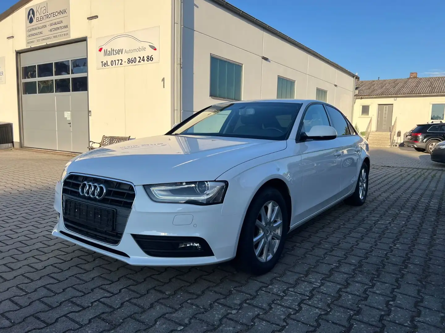 Audi A4 Lim. 1,8 TFSi Blanc - 1