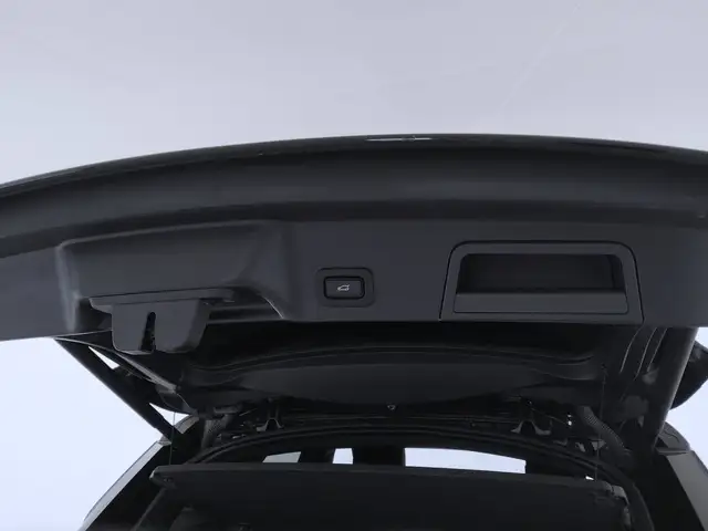 Land Rover Range Rover Evoque view 12
