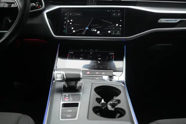 Audi A6 view 14
