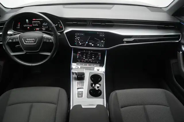 Audi A6 view 10