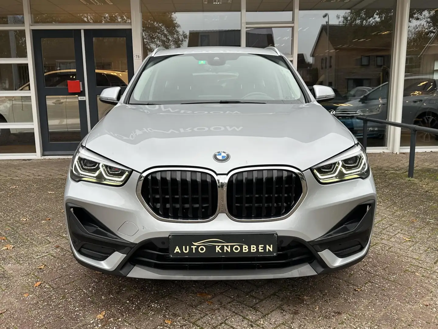 BMW X1 xDrive25e Led, Climat, Navi, Camera, Pdc, LM.. Gris - 2