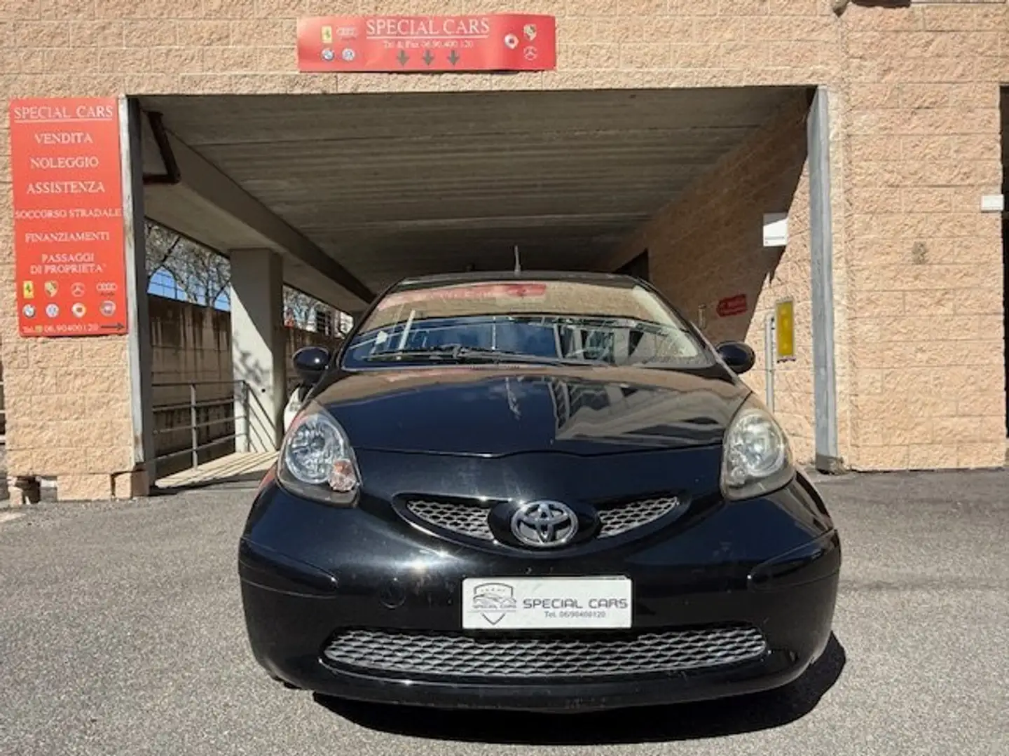 Toyota Aygo 1.0 Sol M-mt Nero - 1