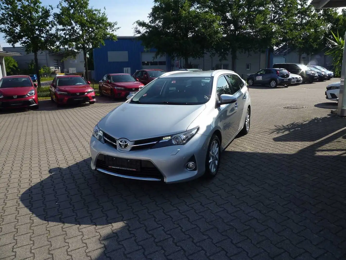 Toyota Auris Touring Sports 1.6  Life Argent - 1
