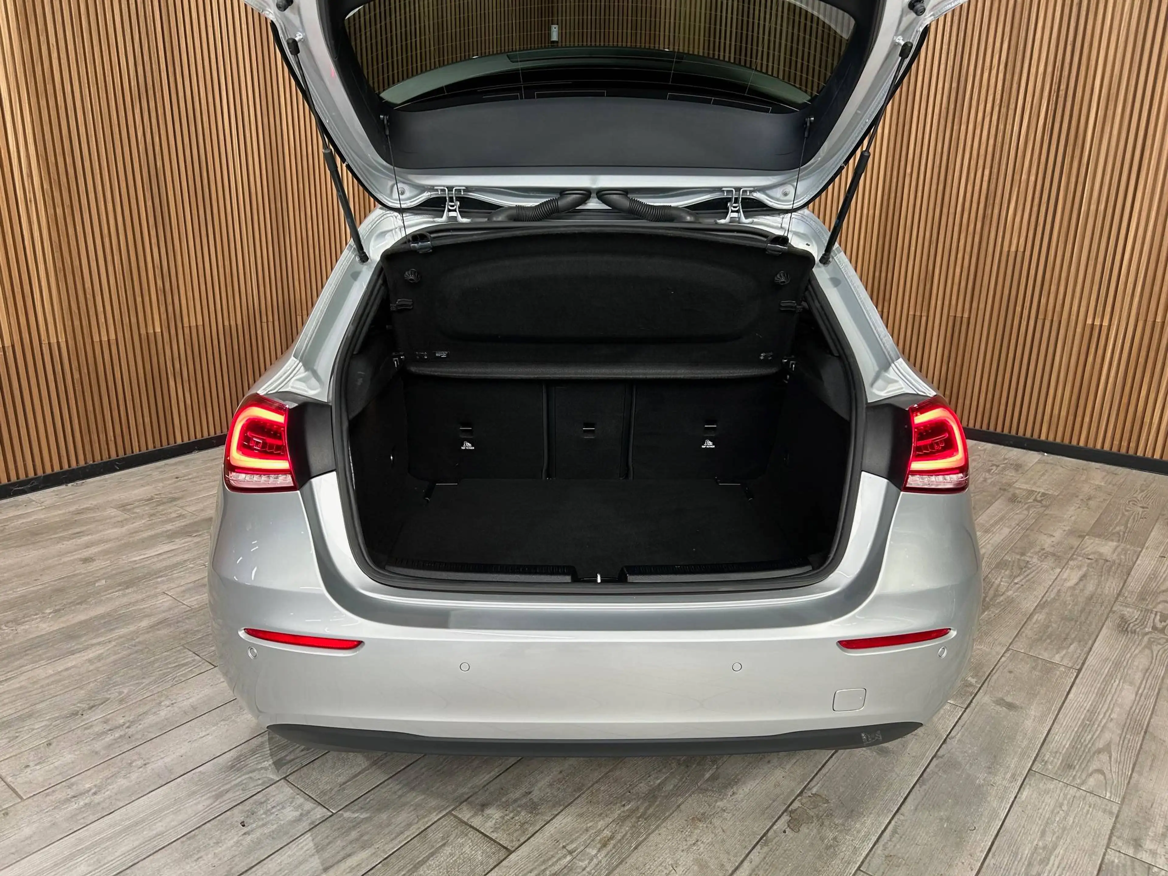 Mercedes-Benz A 180 d 7G-DCT Alu19"/SportZet/Led/Cam/Carplay/Pdc/Cruise *1j garantie* — photo 13