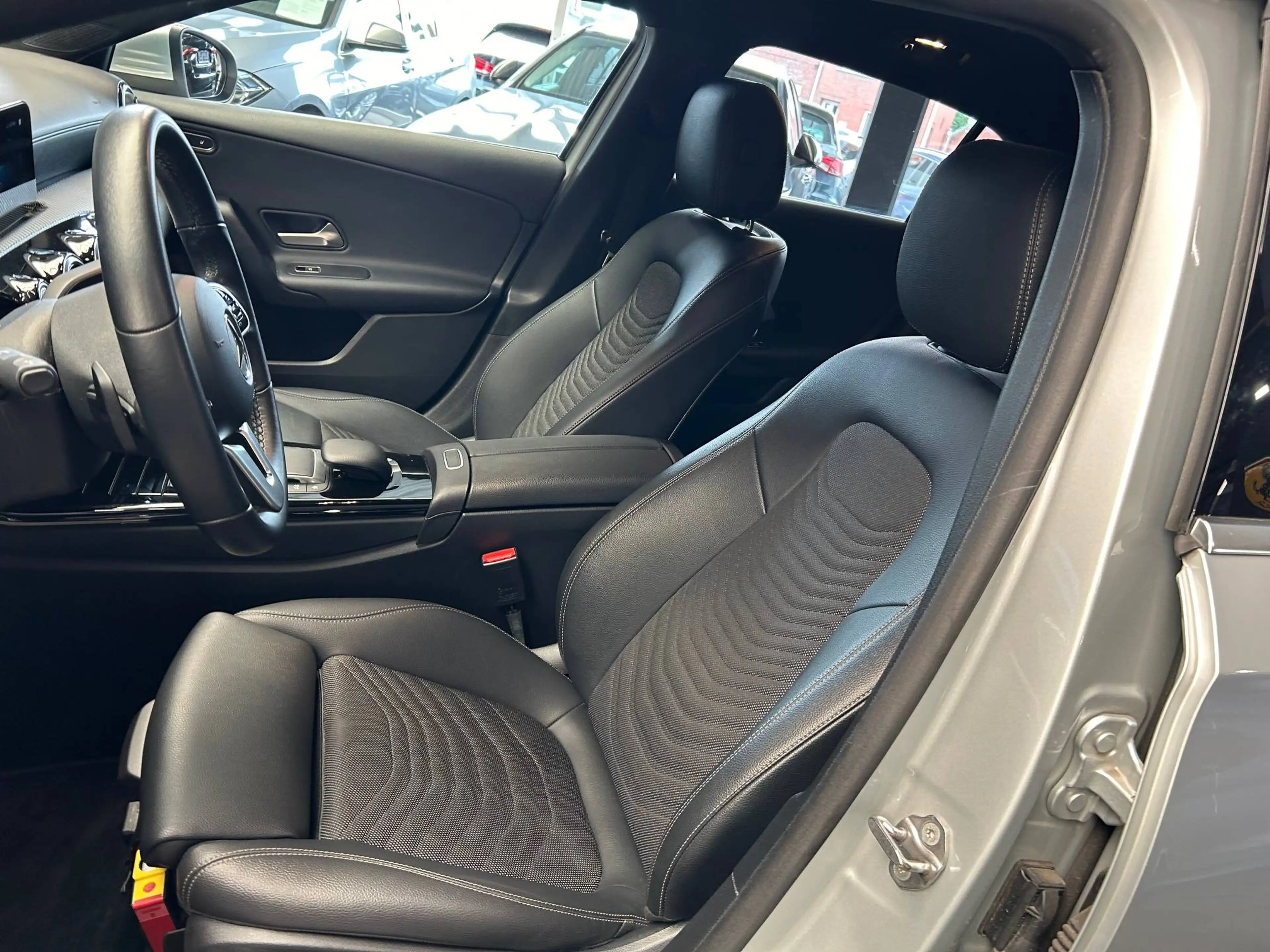 Mercedes-Benz A 180 d 7G-DCT Alu19"/SportZet/Led/Cam/Carplay/Pdc/Cruise *1j garantie* — photo 7