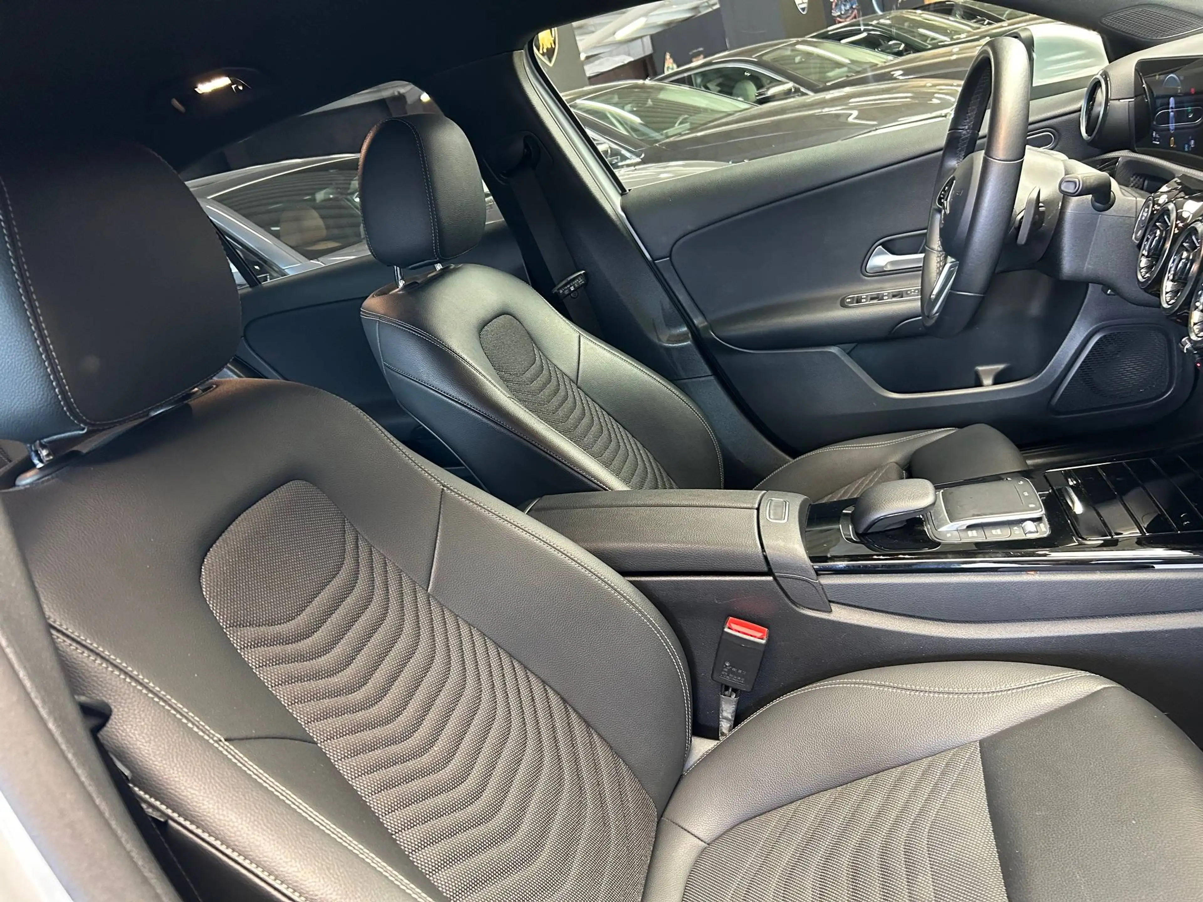 Mercedes-Benz A 180 d 7G-DCT Alu19"/SportZet/Led/Cam/Carplay/Pdc/Cruise *1j garantie* — photo 15