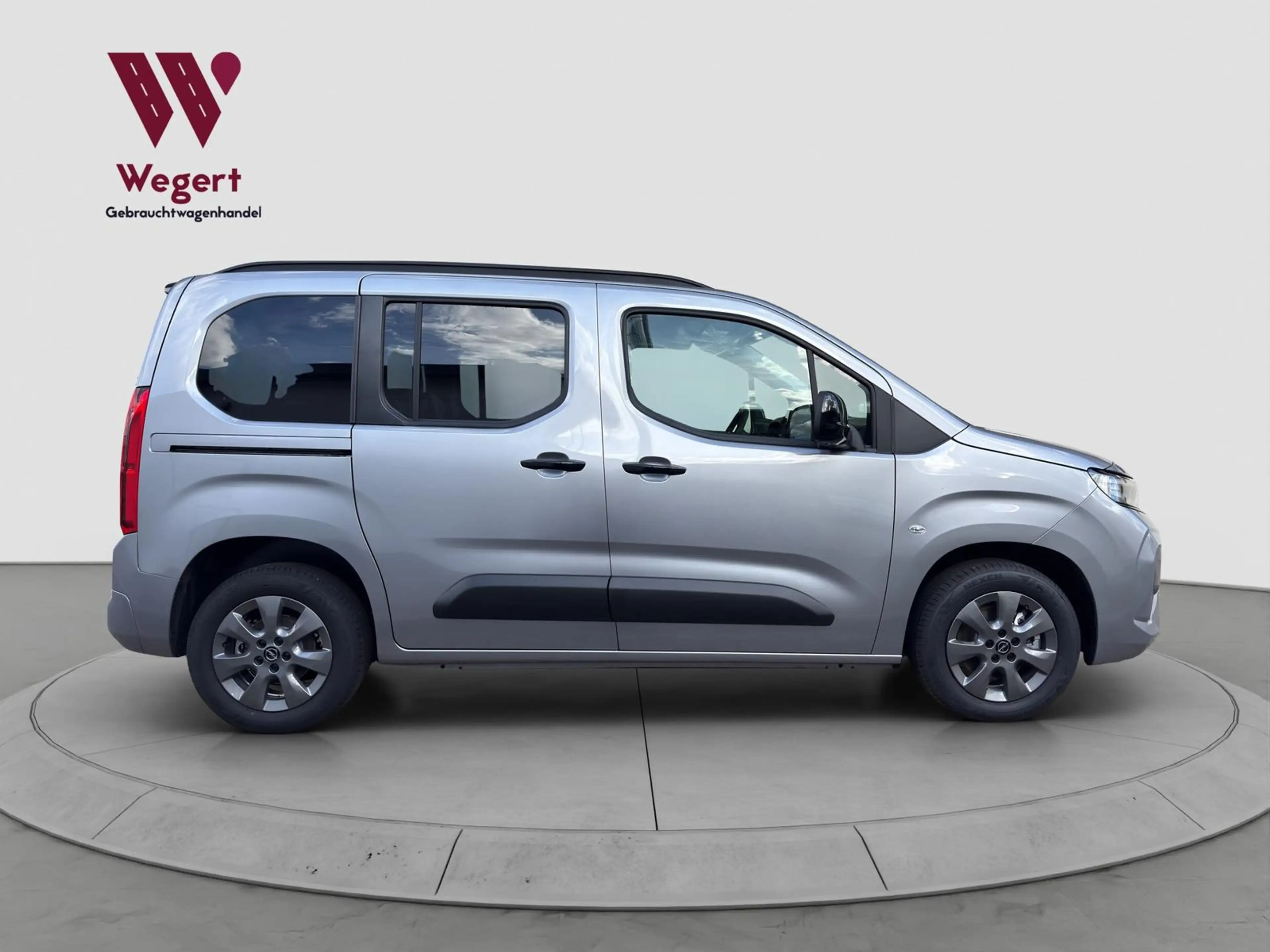 Opel Combo Life Edition*AHK*SITZHEIZUNG*CARPLAY* — photo 7
