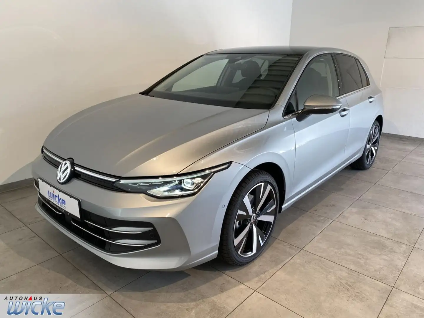Volkswagen Golf VIII 1.5 eTSI 150 PS DSG Style NAVI SIDE-ASSI Silber - 2