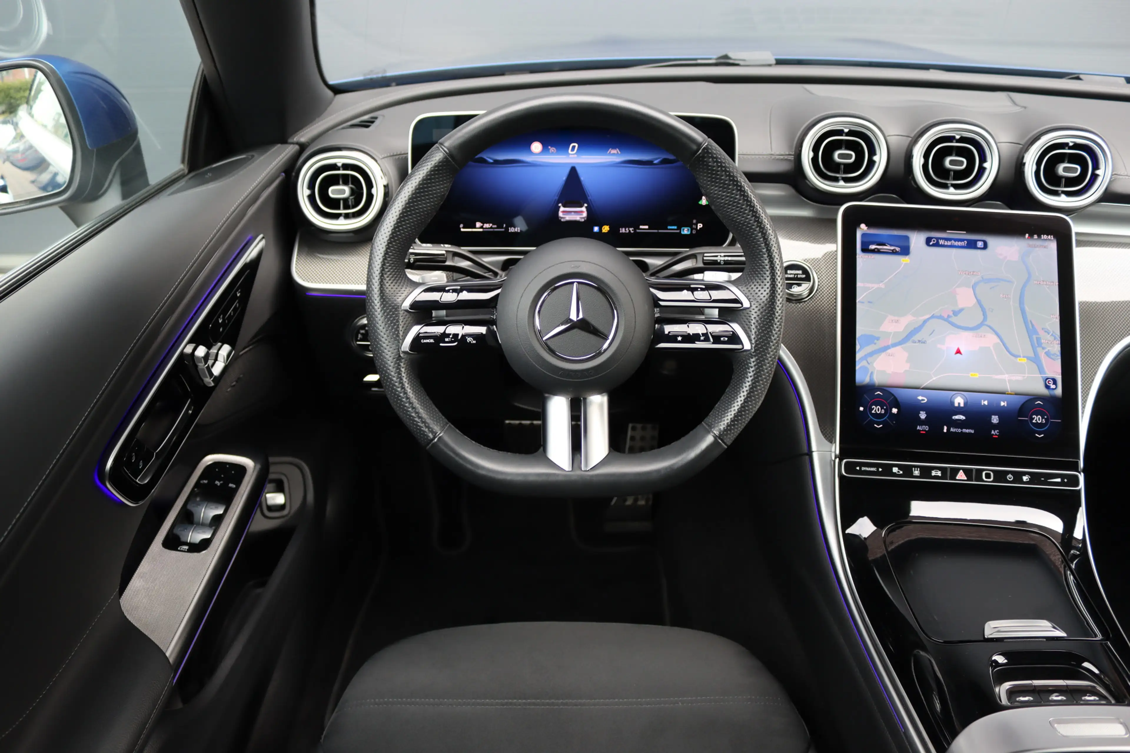 Mercedes-Benz CLE 200 Cabriolet AMG Line | Distronic | Airscarf | Memory — photo 24