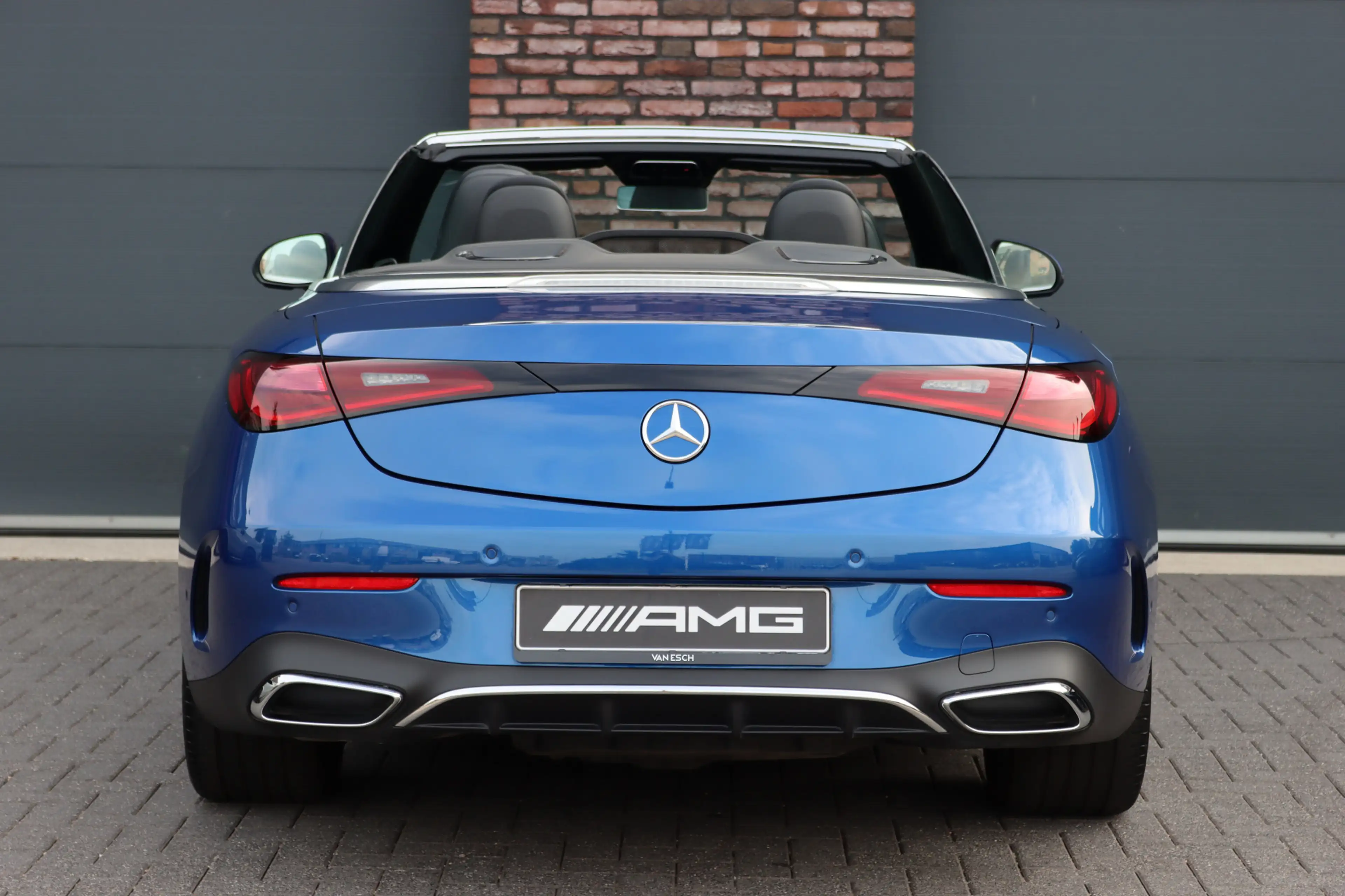 Mercedes-Benz CLE 200 Cabriolet AMG Line | Distronic | Airscarf | Memory — photo 36