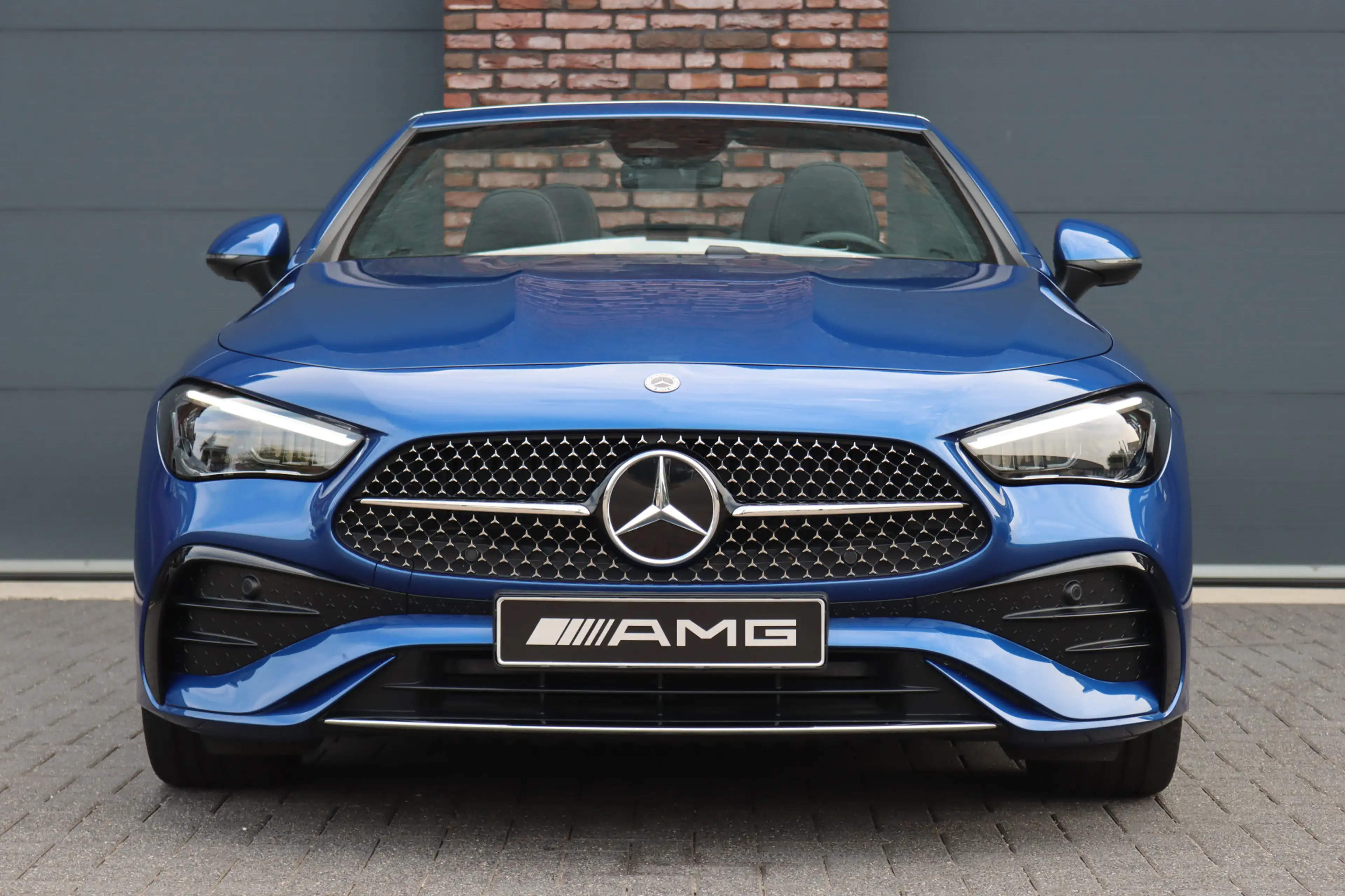 Mercedes-Benz CLE 200 Cabriolet AMG Line | Distronic | Airscarf | Memory — photo 15