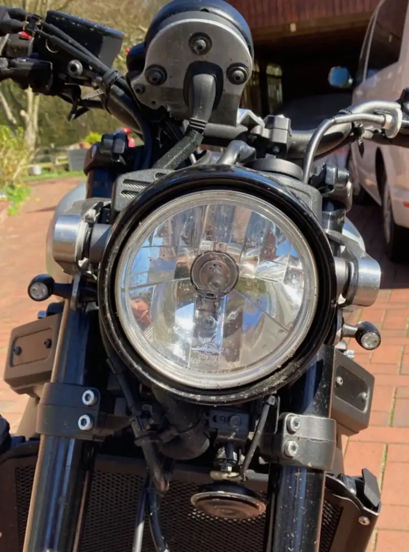 Yamaha XSR 900 Argent - 1