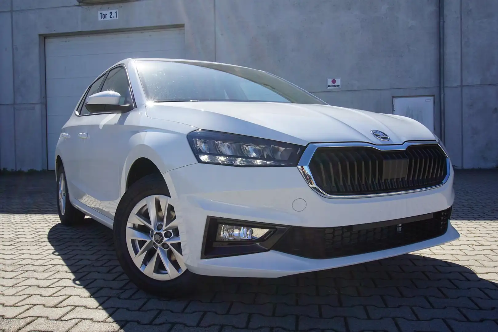 Skoda Fabia 1.0TSI Navi/MirrorLi Kamera LED SHZ Alb - 1