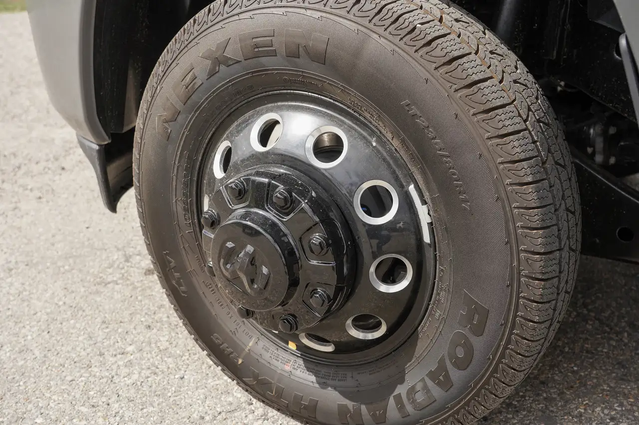 RAM 3500 снимка RAM 3500