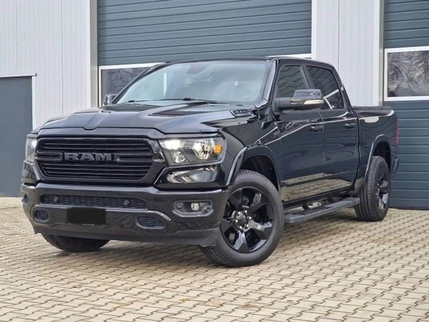 Dodge RAM RAM 1500 4x4 Bighorn Night Kamera AHK PDC Schwarz - 1