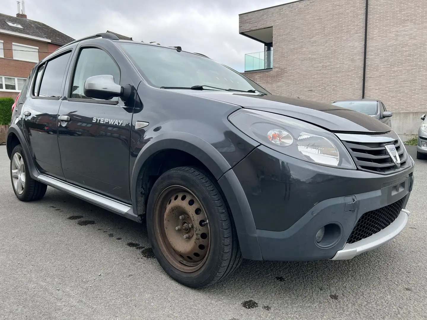 Dacia Sandero Sandero Stepway 1.6i Stepway Noir - 2
