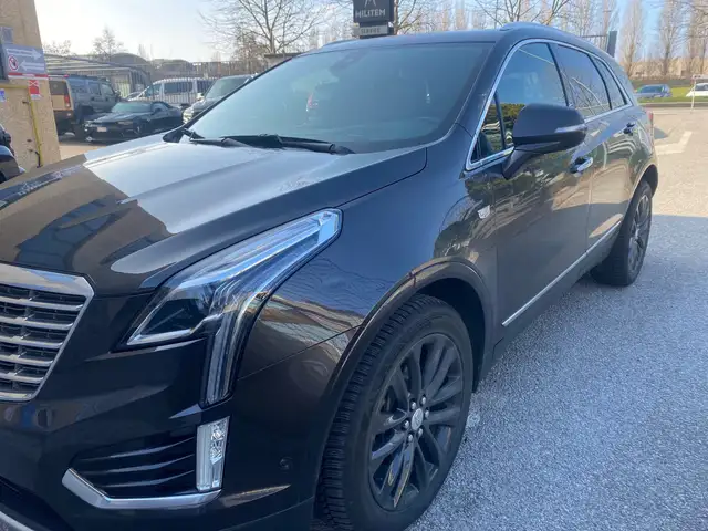 Cadillac XT5 XT5 3.6 V6 Platinum awd auto