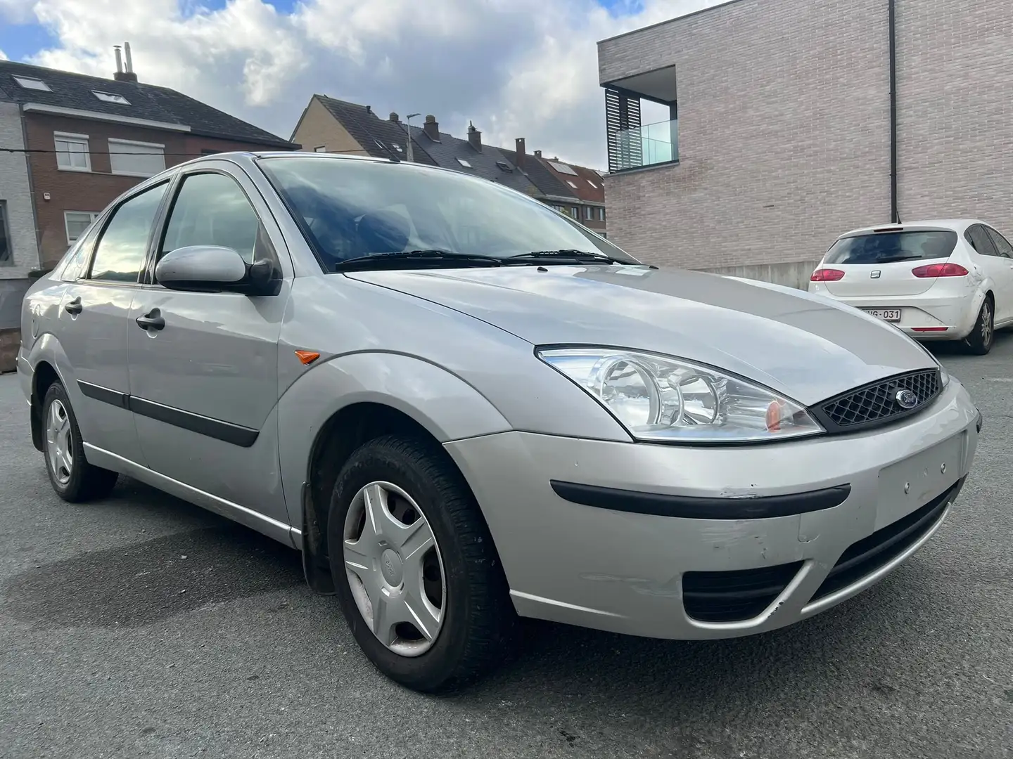 Ford Focus 1.6i SE 16v Ghia ChampionsLine Gris - 2