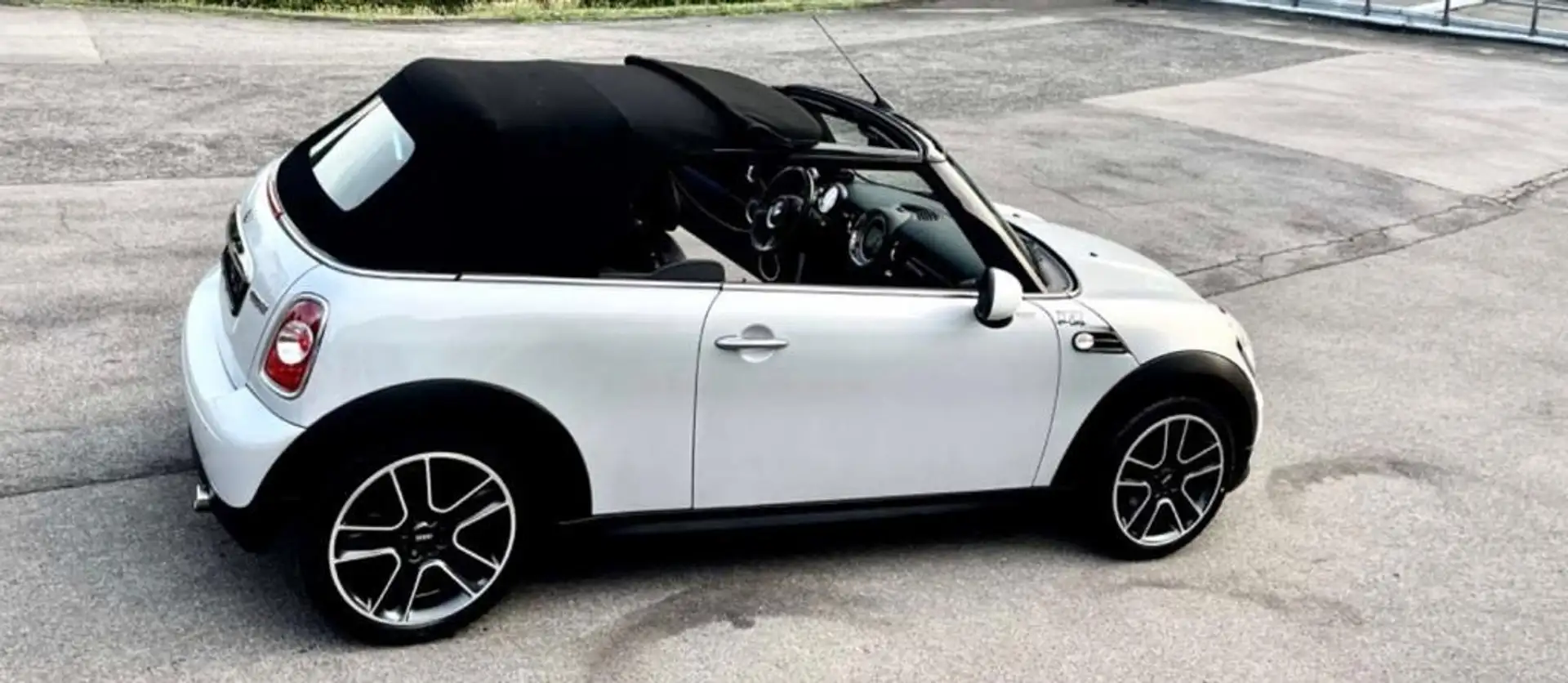 MINI Cooper Cabrio - 2