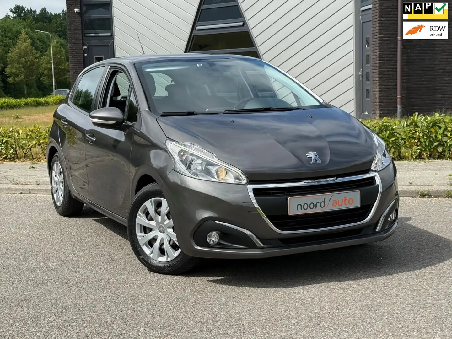 Peugeot 208 1.2 PureTech Active | Cruise | Airco | Navi | Gris - 1