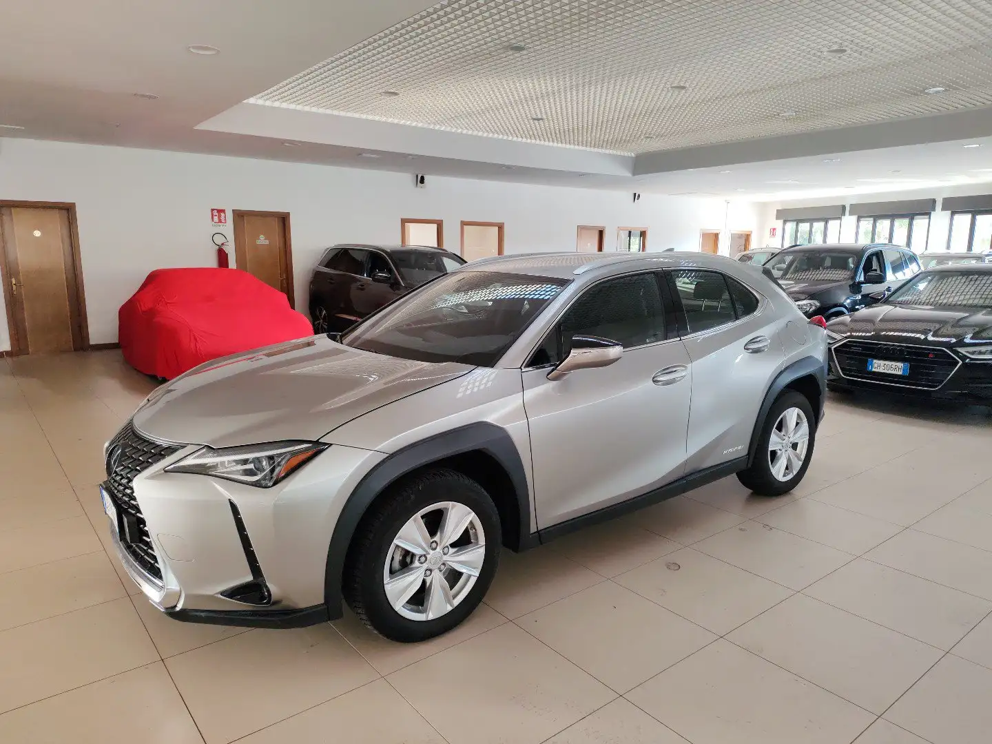Lexus UX 250h Hybrid auto Fari LED Navi Retrocamera Cruise Argent - 1