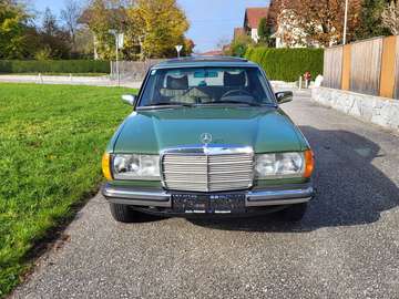 W123