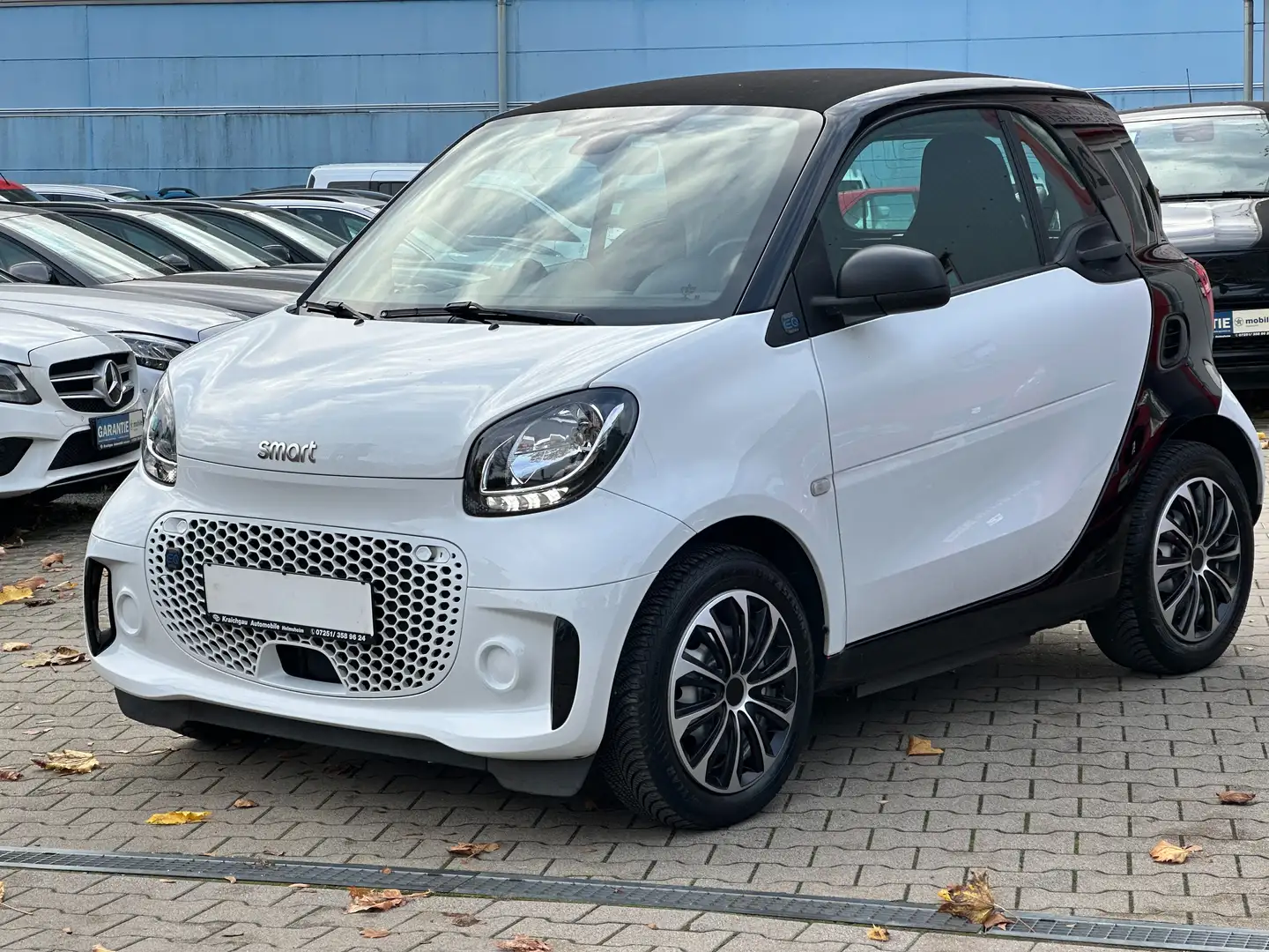 smart forTwo EQ*TüV Neu*Klimaauto*Tempomat*nur 22 TKm Schwarz - 1