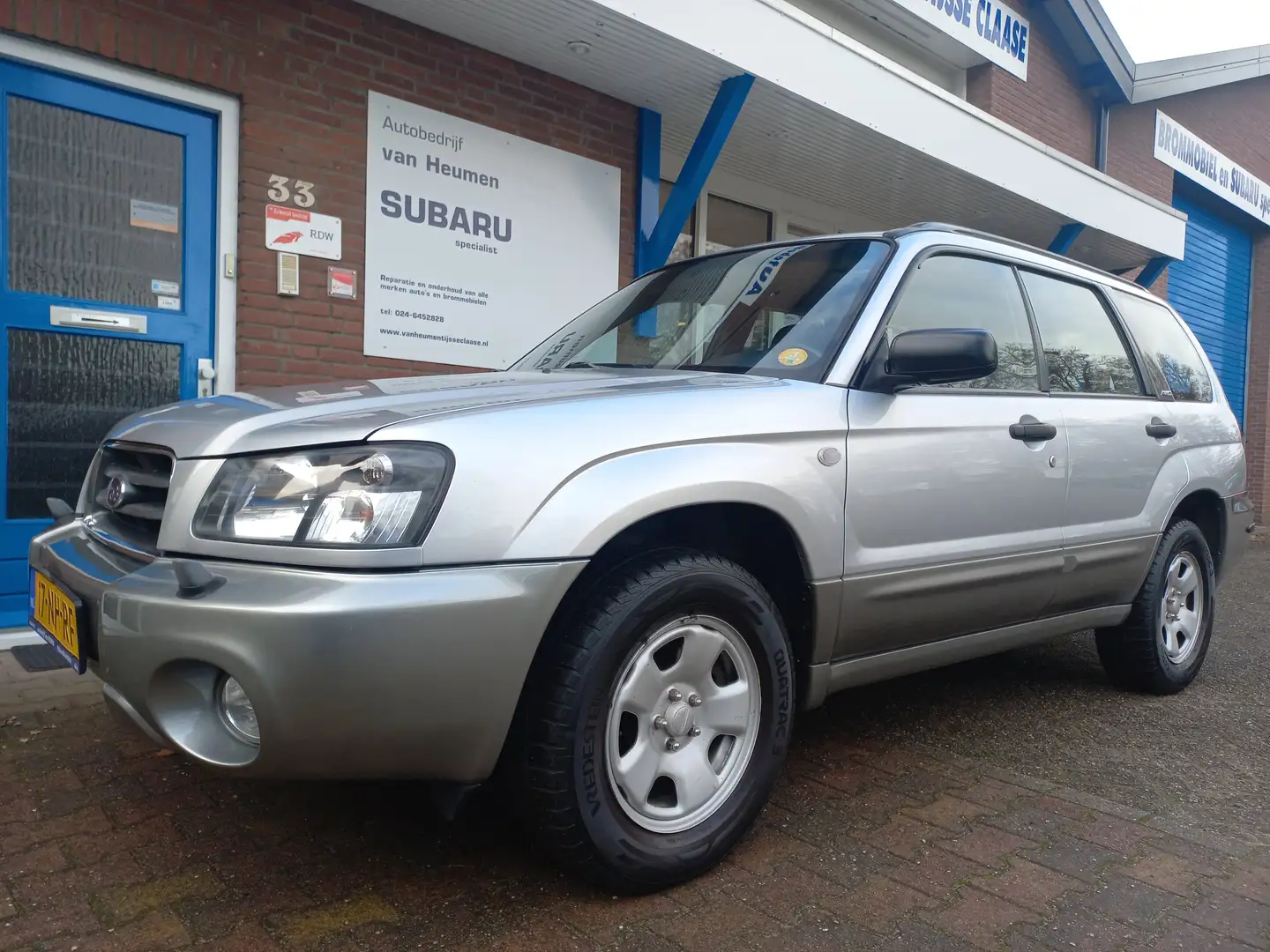Subaru Forester 2.0 AWD Silber - 1