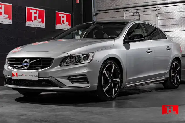 Volvo S60 S60 2.0 D3 R-Design Camera/Leather/Sun Roof