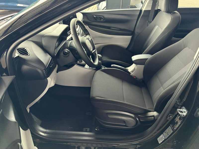 Hyundai i20 Pure 1.2 MPI / Navi PDC Hinten + Kamera Abgedun... — photo 5