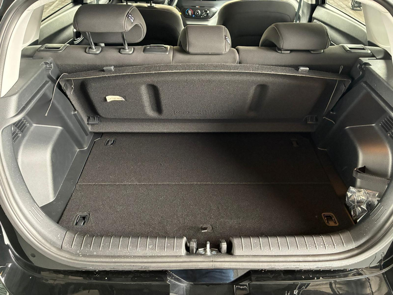Hyundai i20 Pure 1.2 MPI / Navi PDC Hinten + Kamera Abgedun... — photo 8