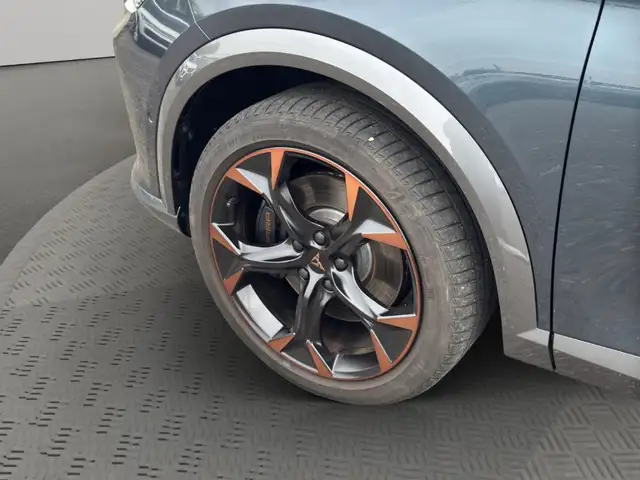 Cupra Formentor view 7