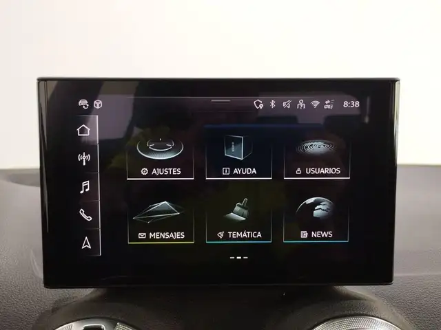 Audi Q2 view 13