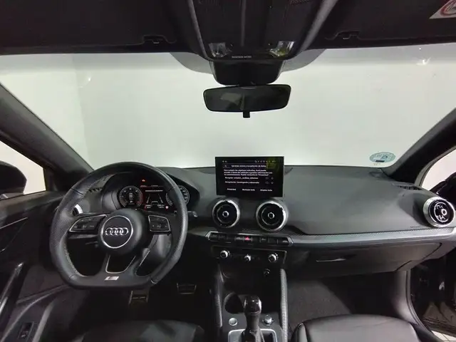 Audi Q2 view 7